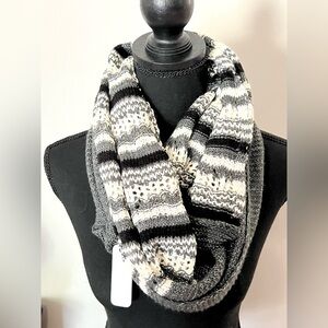 Charming Charley Women’s Scarf